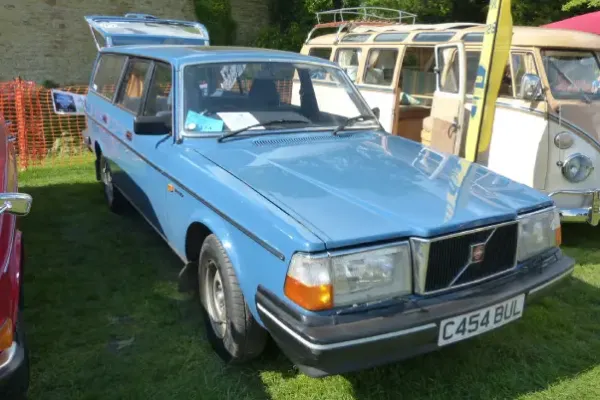 Volvo 245DL